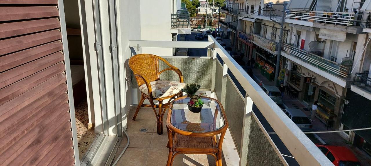 Airport Friendly House 4 Apartment Артемида Екстериор снимка